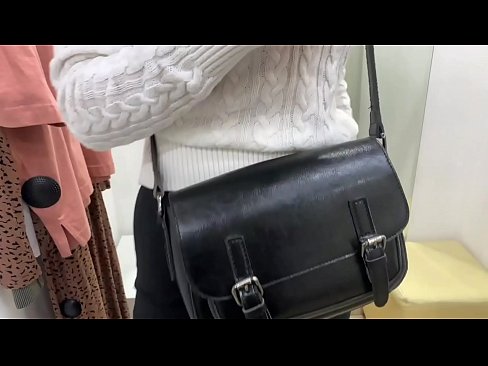 ❤️ Masturbação pública da jovem cadela FeralBerry com um dildo no provador ❤️❌ Apenas porno em nós ❌